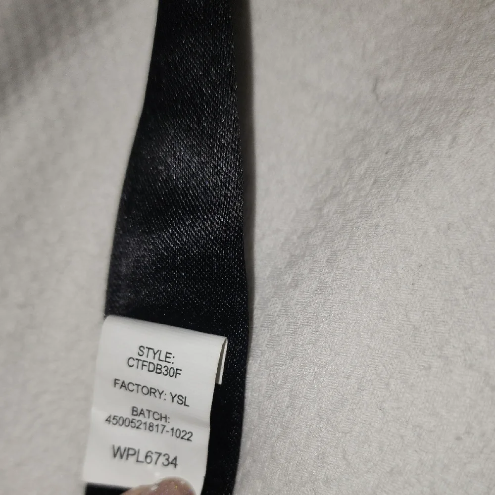 Black Bow Tie (Velcro)